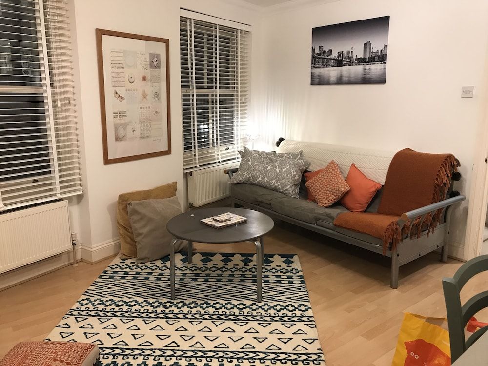 undefined Brondesbury Arms 9