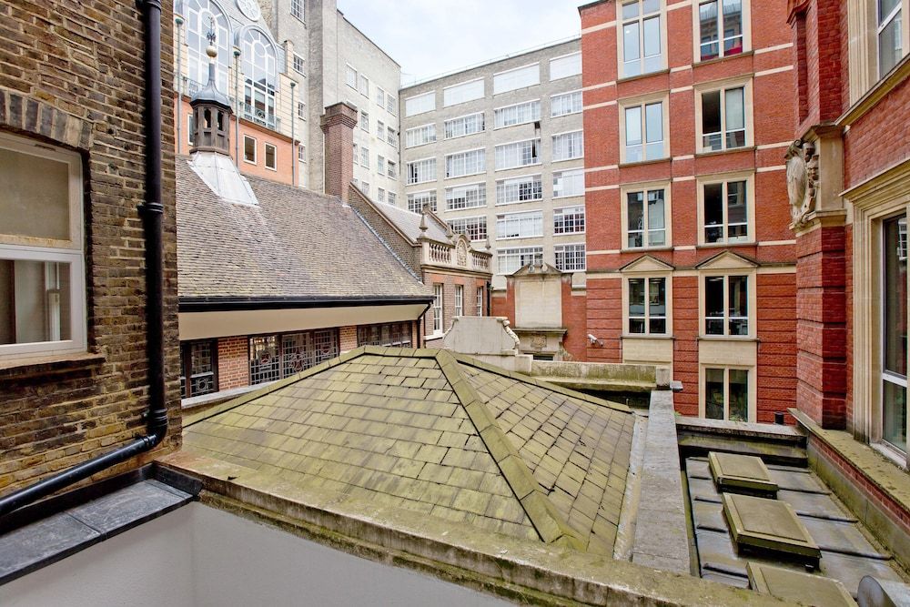 undefined Luxury 2 bed with lift ac and concierge 2