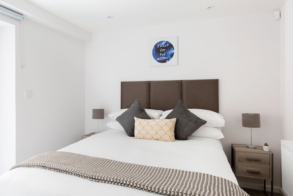 Heart of Camden Apartment, Multiple Beds (154c)