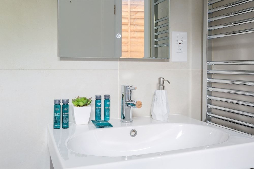 Heart of Camden Apartment, Multiple Beds (154b) 9