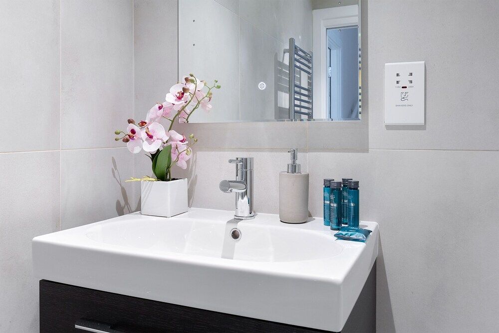 Heart of Camden Apartment, Multiple Beds (154a) 10