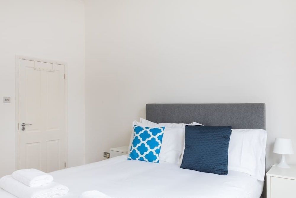 undefined Modern stylish and luxurious 1 bed flat 10