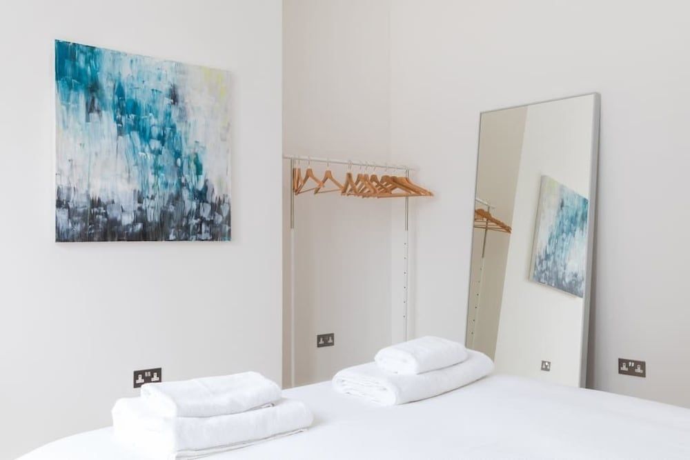 undefined Modern stylish and luxurious 1 bed flat 7