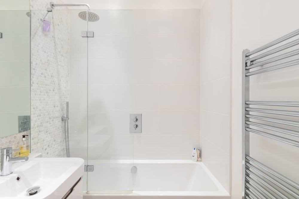 Modern stylish and luxurious 1 bed flat Apartment, 1 Bedroom 40