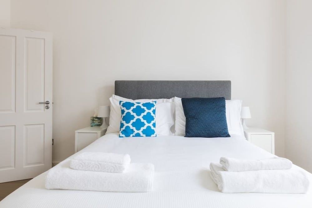 undefined Modern stylish and luxurious 1 bed flat 9