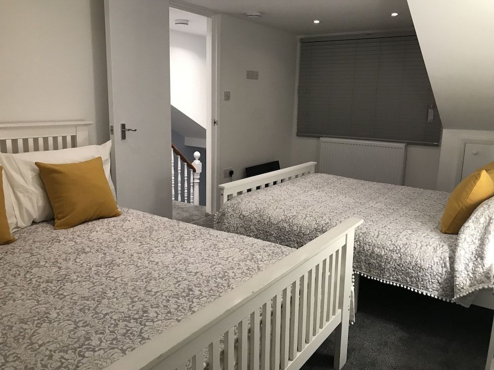 Maida Vale Queens Park Warwick Avenue Apartment with Terrace 4