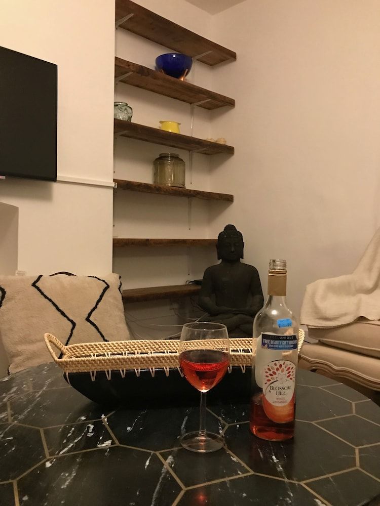 Maida Vale Queens Park Warwick Avenue Apartment with Terrace 26