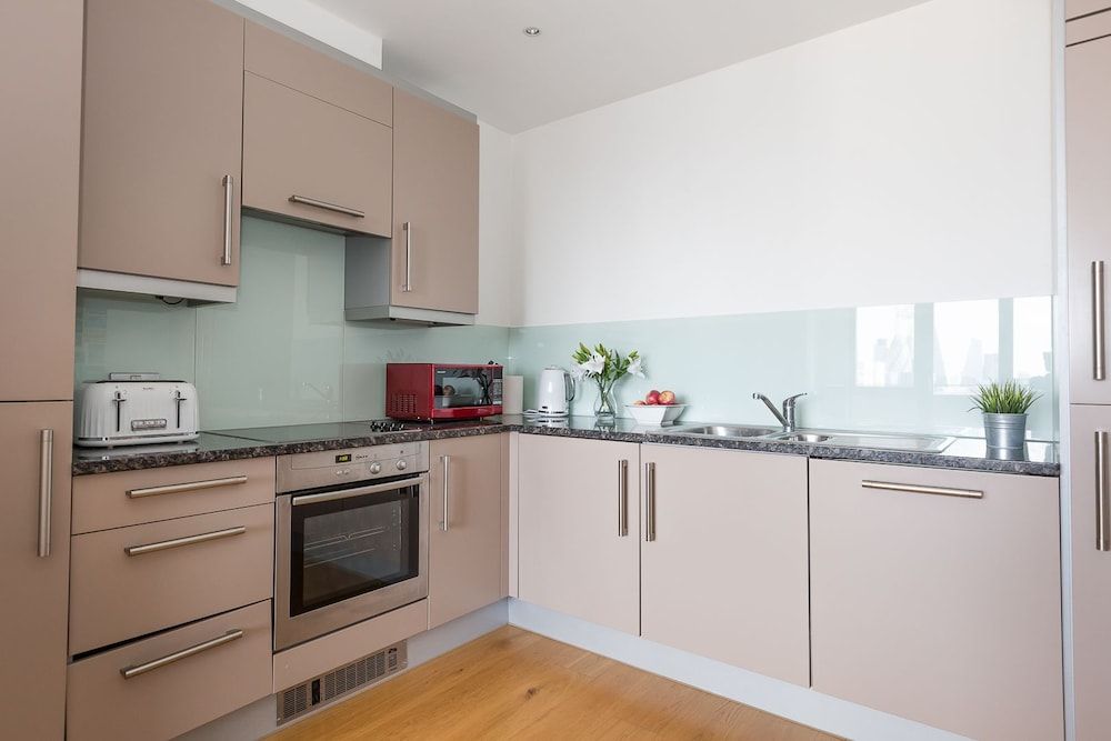 undefined Modern apartment with great views 8