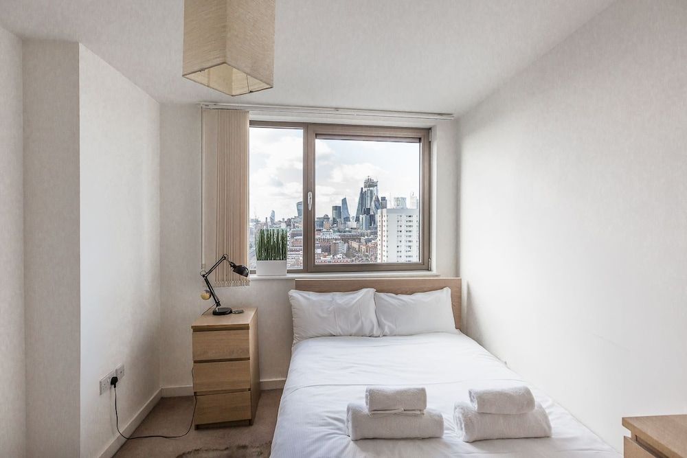 undefined Modern apartment with great views 5