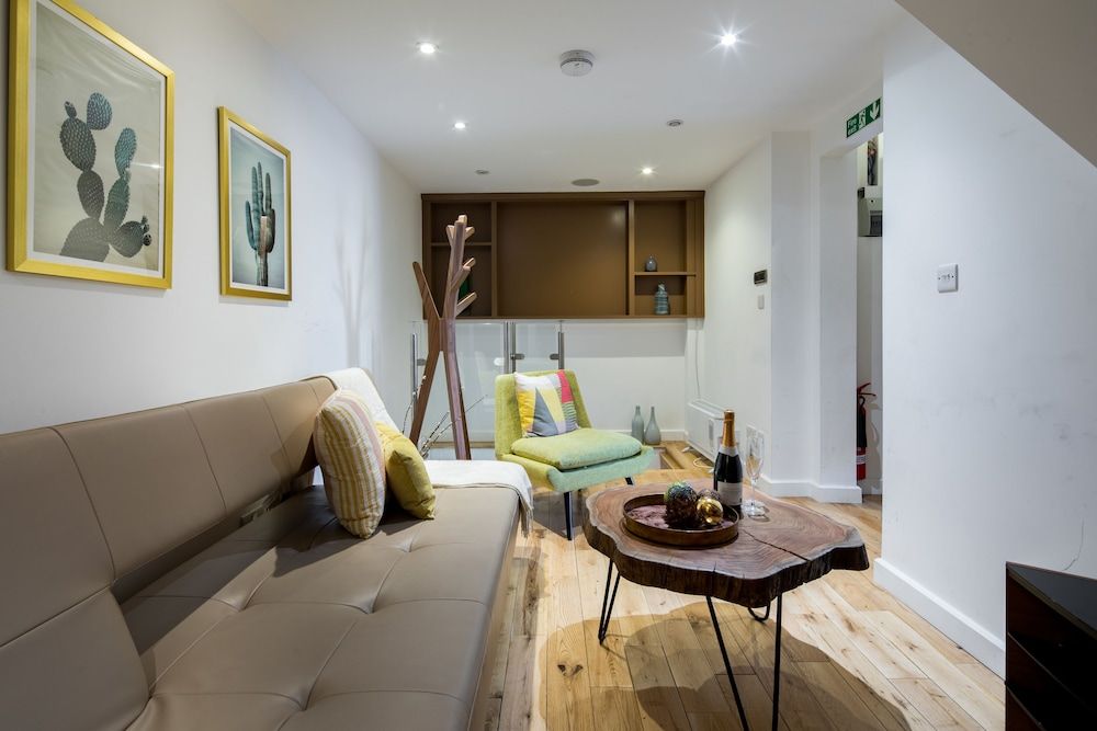 One Palace Gate Apartment, 1 Bedroom 16