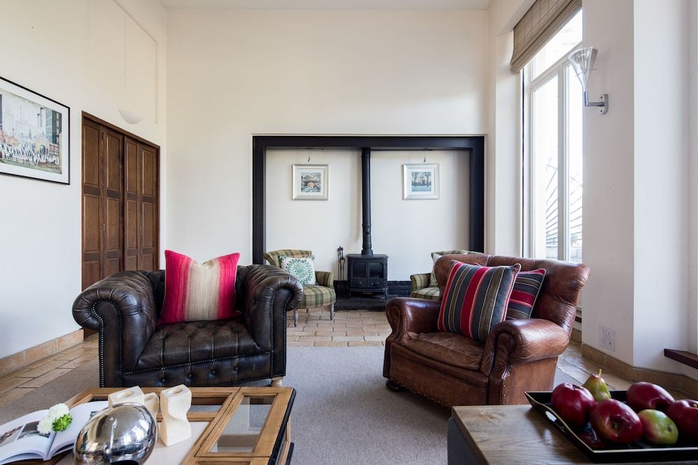 One Palace Gate Apartment, 3 Bedrooms 32