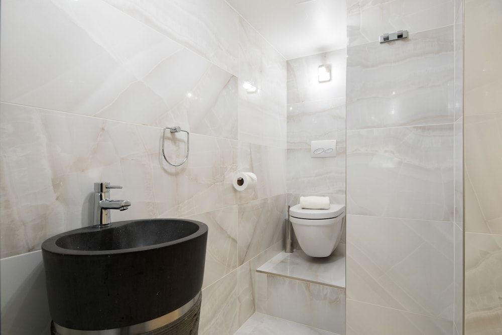 One Palace Gate Apartment, 1 Bedroom 12