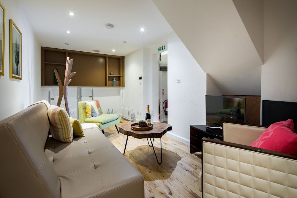 One Palace Gate Apartment, 1 Bedroom 17