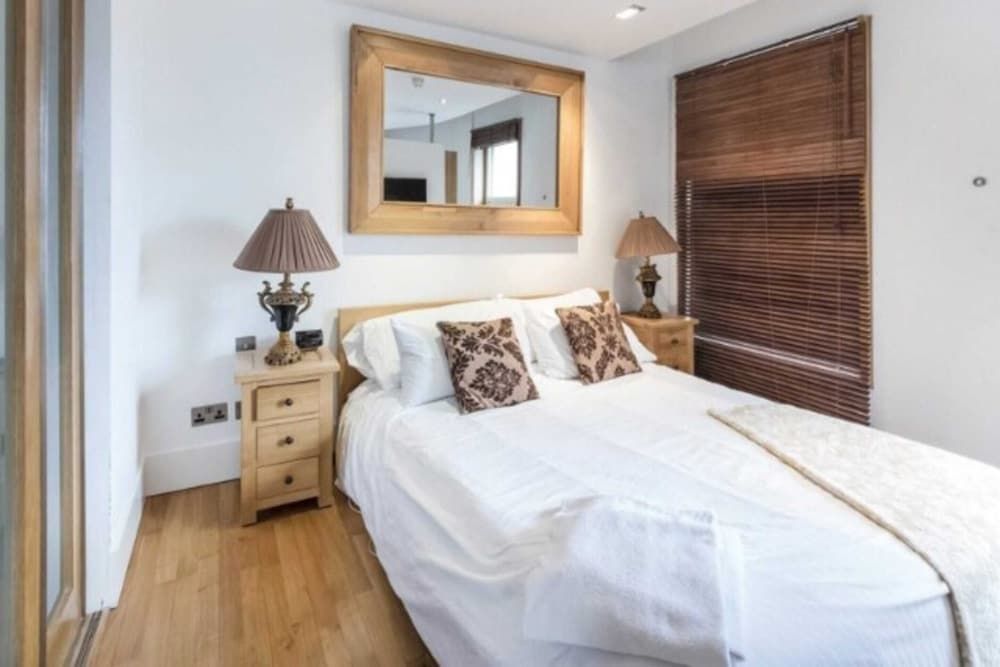 undefined Luxury Flat with Panoramic View of Piccadilly Circus 5