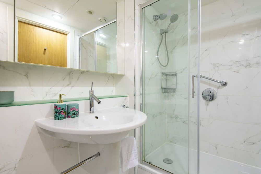 Meritas Court by Lime Street Apartment, 3 Bedrooms (21) 21