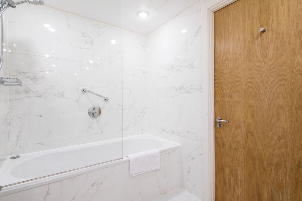 Meritas Court by Lime Street Apartment, 3 Bedrooms (21) 18