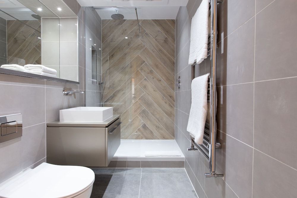 Elephant and Castle by Allô Housing Grand Penthouse, Terrace 8