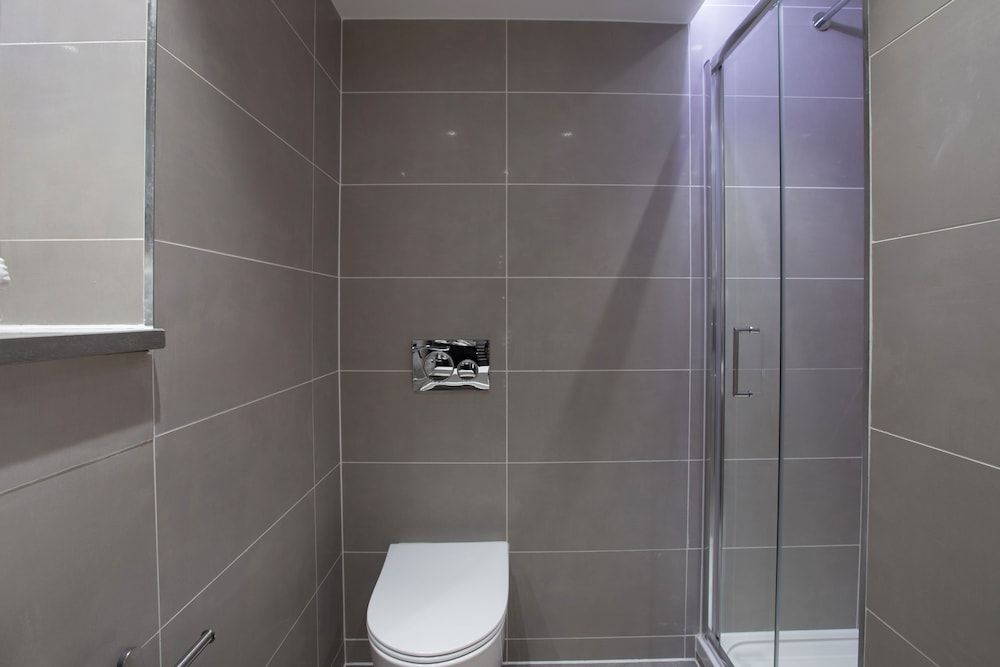 Elephant and Castle by Allô Housing Grand Penthouse, Terrace 10