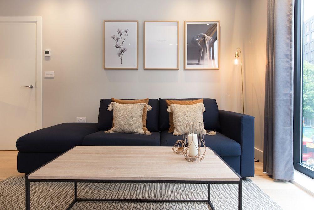 Elephant and Castle by Allô Housing Grand Penthouse, Terrace 22