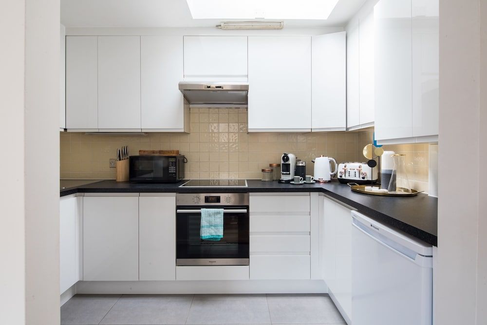 undefined Richardsons Mews by Lime Street 6