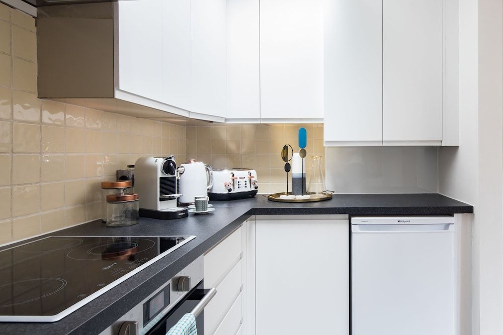 undefined Richardsons Mews by Lime Street 8