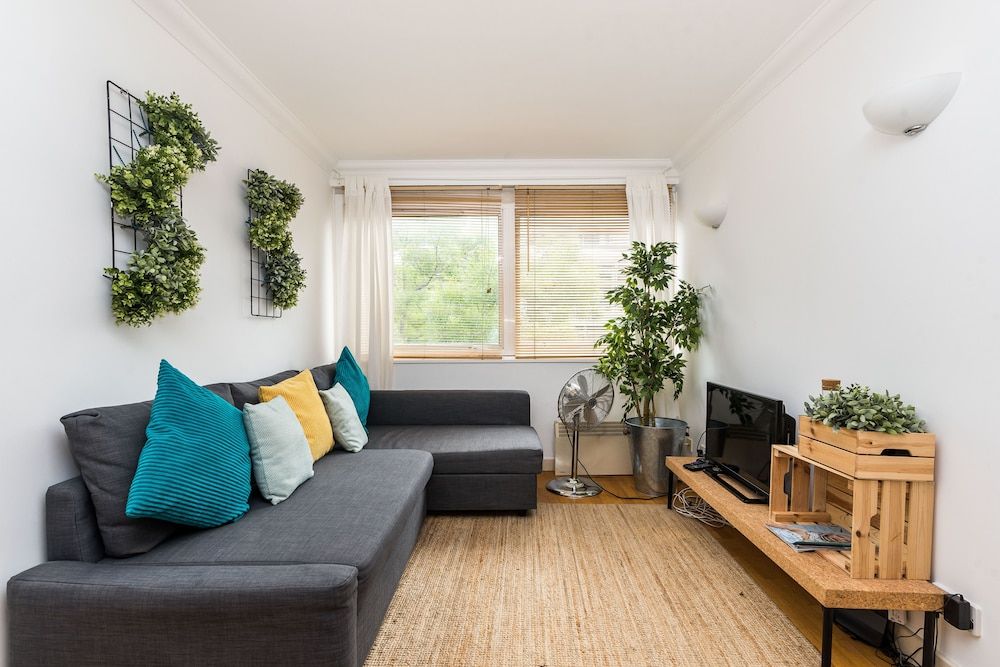 King Regents Place  by Allô Housing Apartment 2