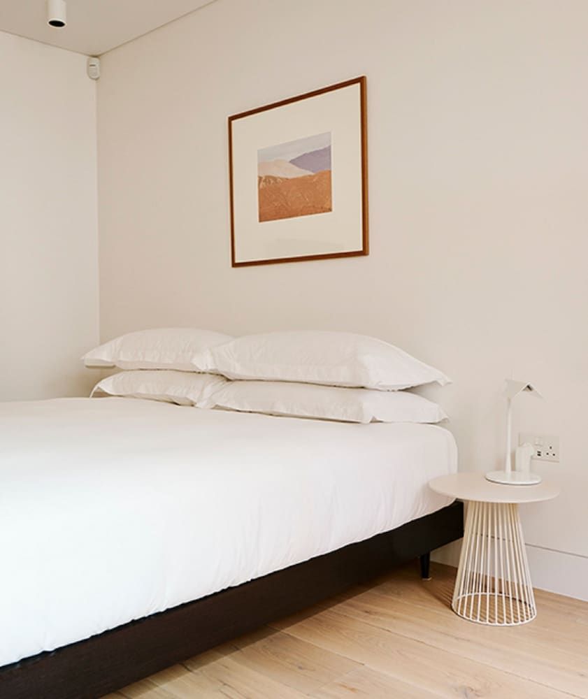 undefined Weymouth Mews 5