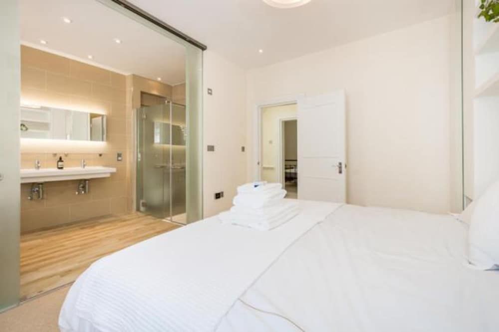 Logan Mews by Lime Street House, 3 Bedrooms 14