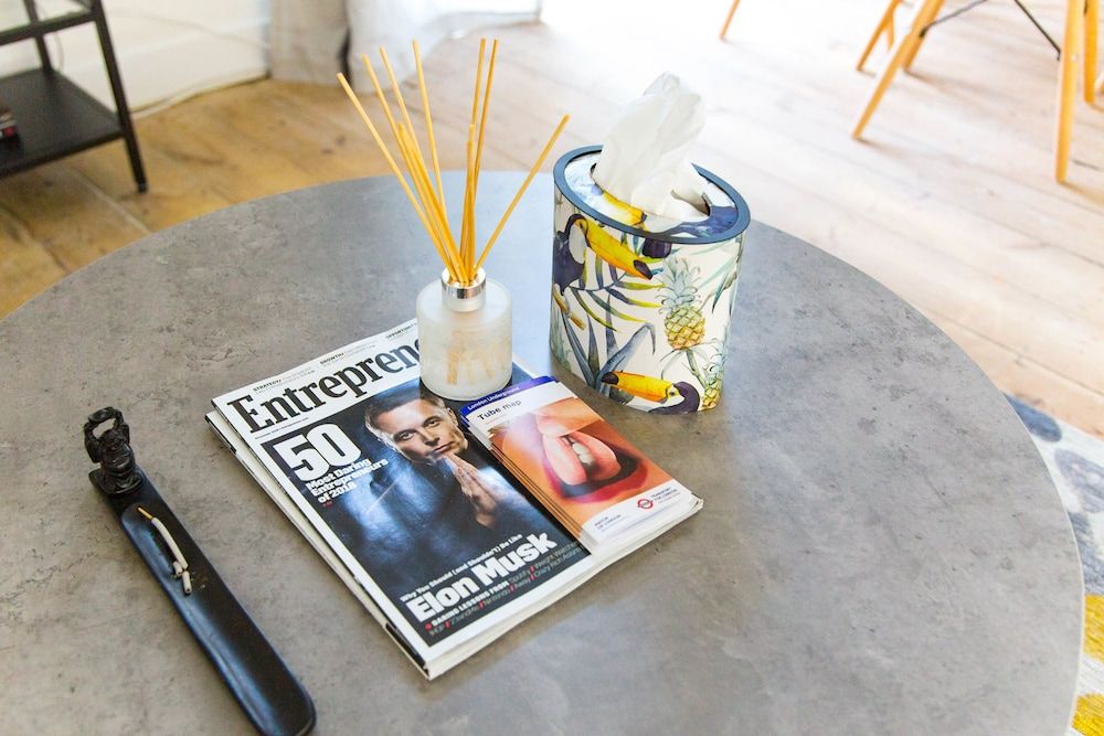 Spacious Two Bed in Hackney Apartment, 2 Double Beds 12