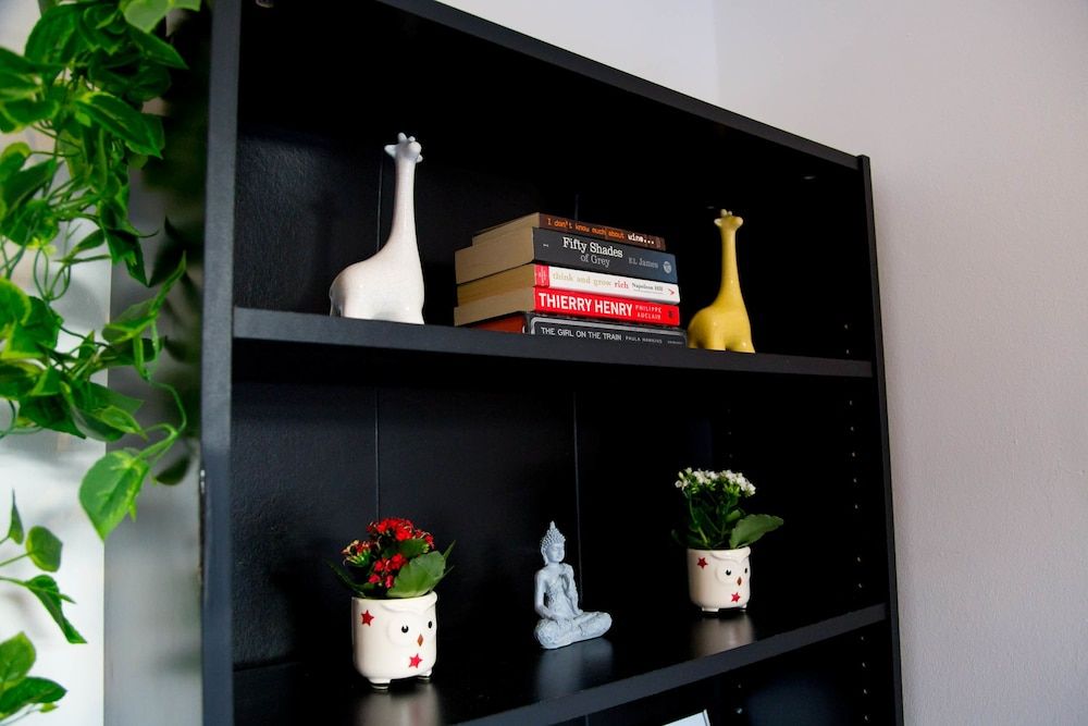 Spacious Two Bed in Hackney Apartment, 2 Double Beds 15