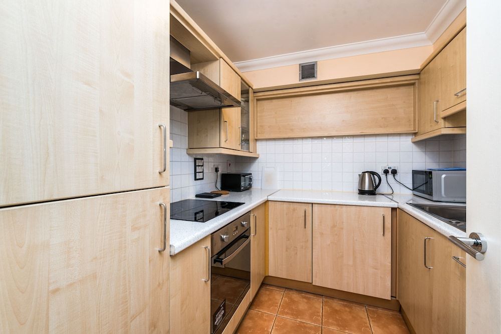 undefined Fitzrovia Apartments by Allô Housing 7