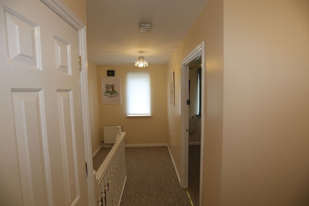 undefined Beautiful 4 beds Hillview House 6