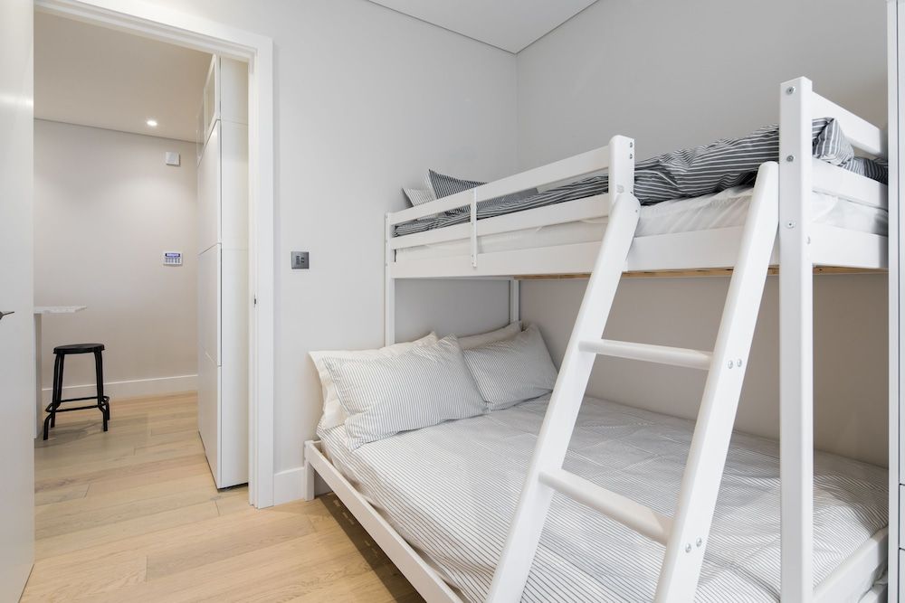 VI Castle Lane Apartment, 3 Bedrooms 4