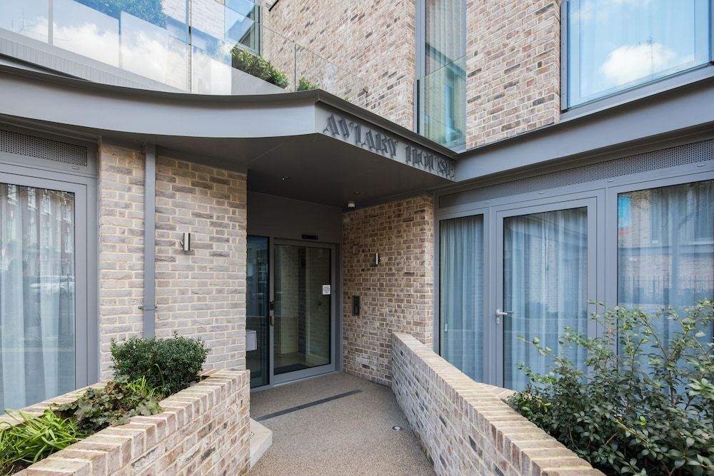 undefined VI Castle Lane 9