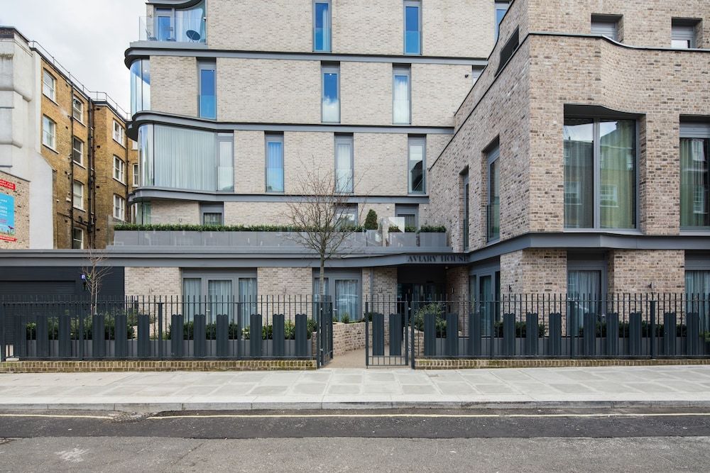 undefined VI Castle Lane 8