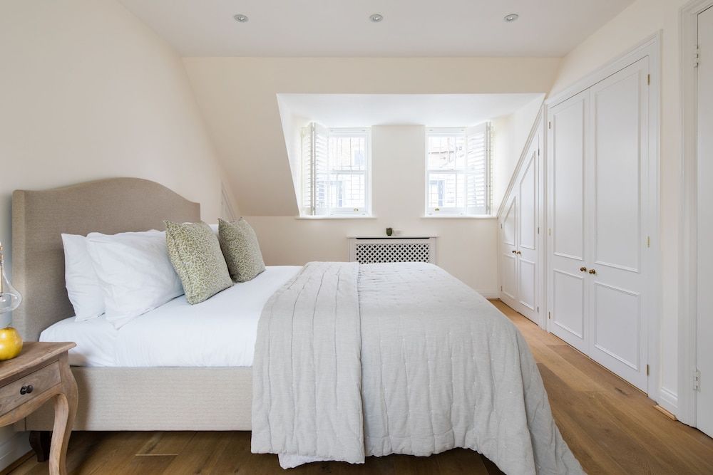Cornwall Gardens by Lime Street House, 3 Bedrooms 4