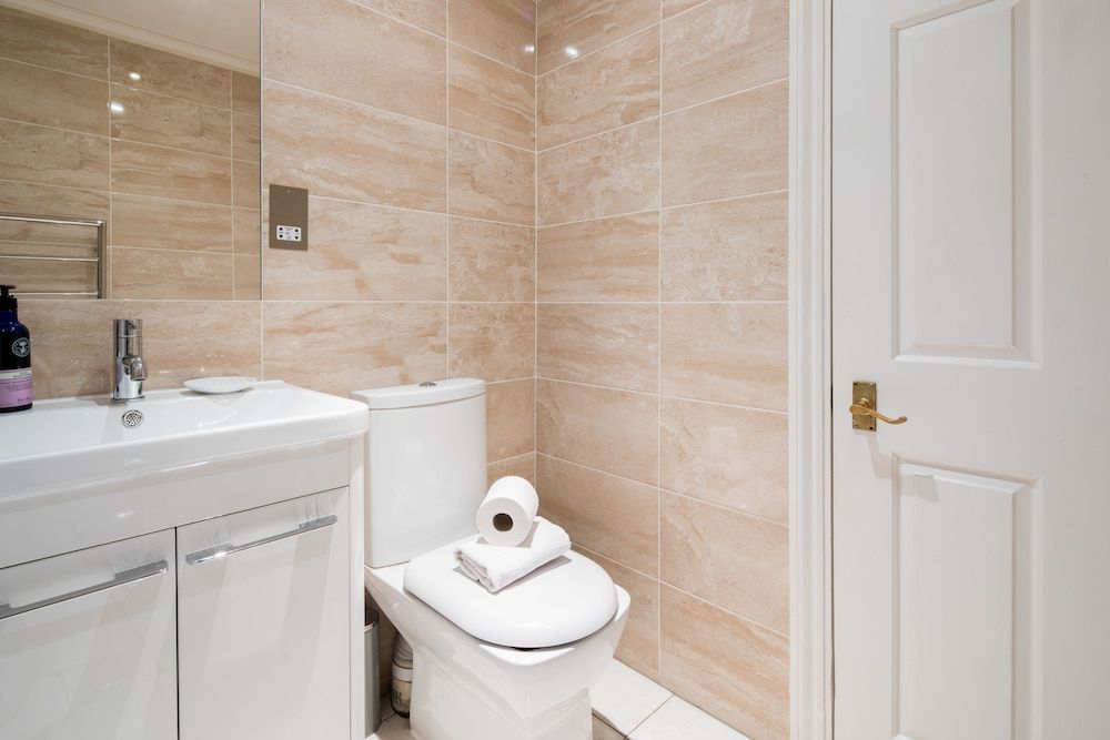 Cornwall Gardens by Lime Street House, 3 Bedrooms 46