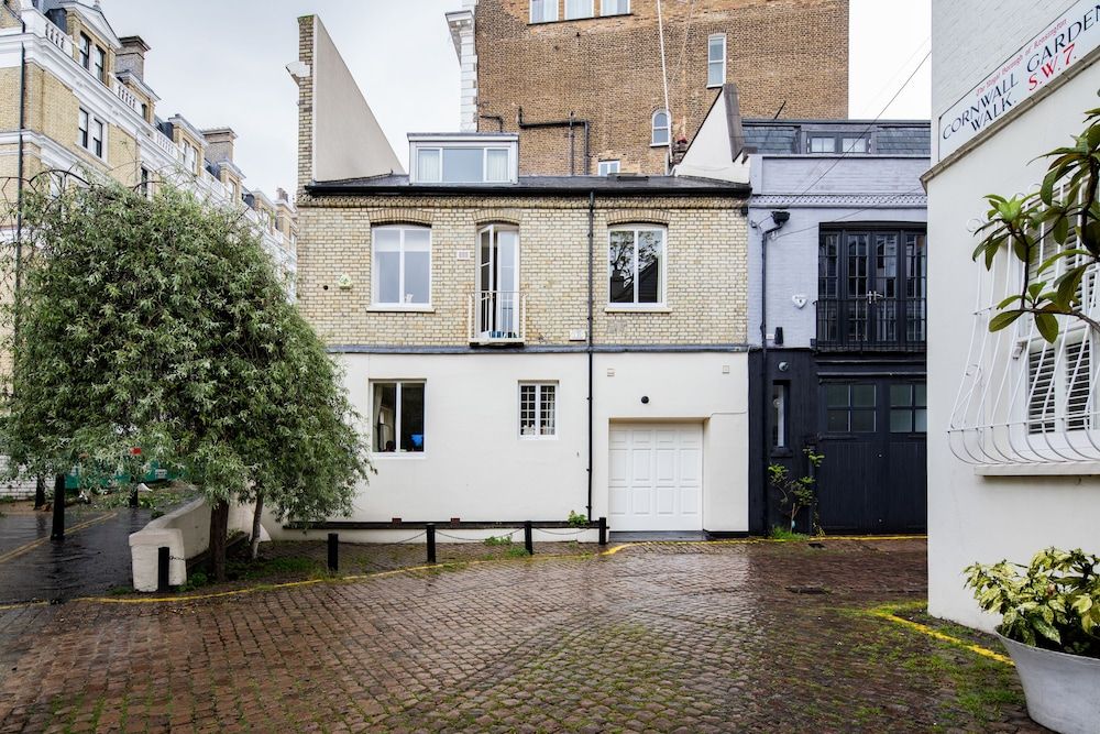 undefined Cornwall Gardens by Lime Street 6