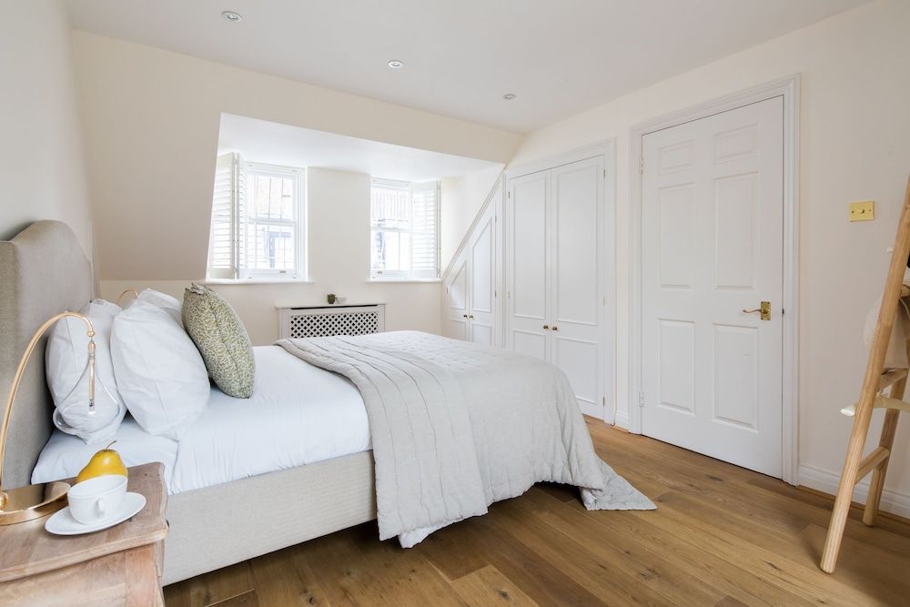 Cornwall Gardens by Lime Street House, 3 Bedrooms 8