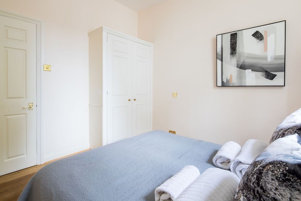 Cornwall Gardens by Lime Street House, 3 Bedrooms 13