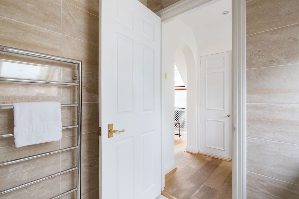 Cornwall Gardens by Lime Street House, 3 Bedrooms 45