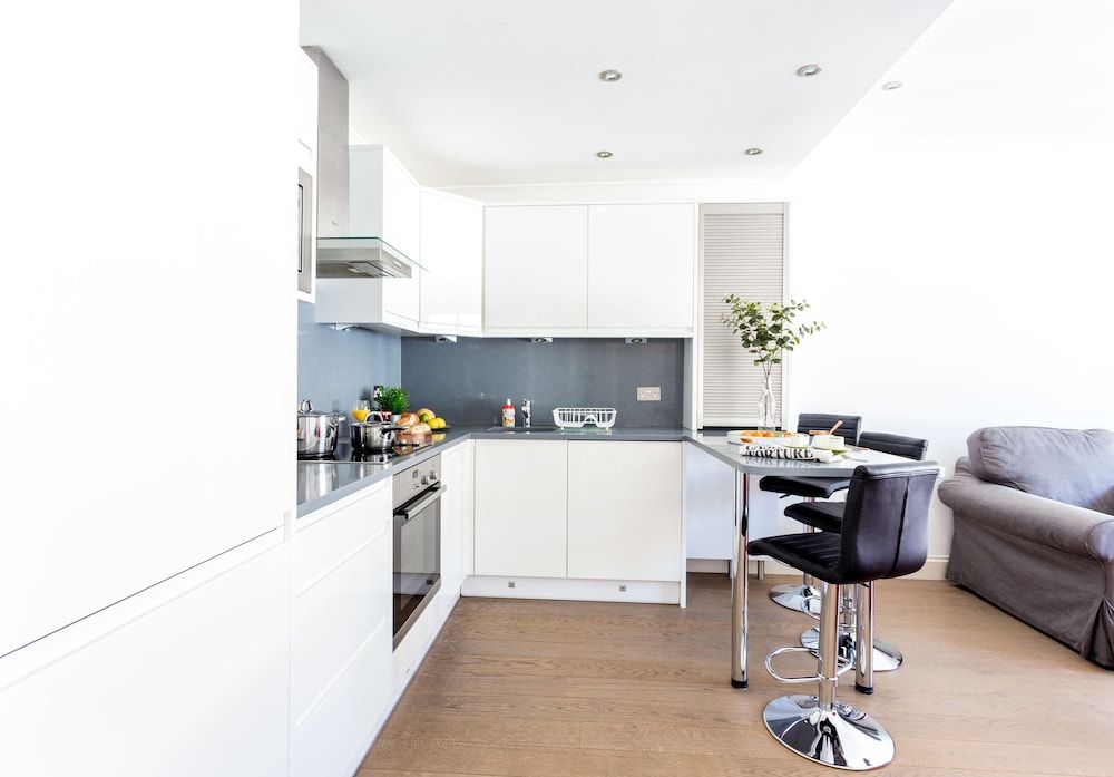 Gloucester Terrace by Lime Street Apartment, 2 Bedrooms 14