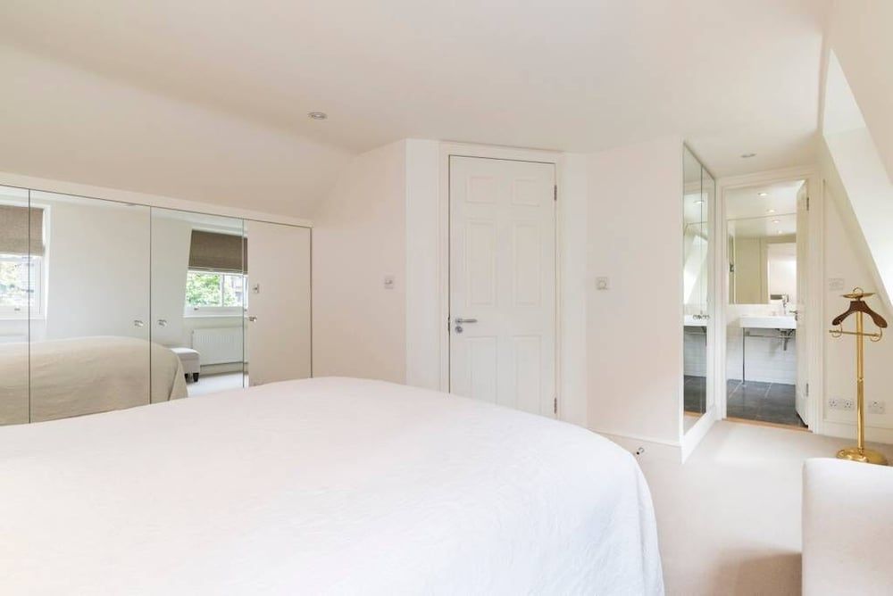 undefined Lovely 3 bedroom house South Kensington 4