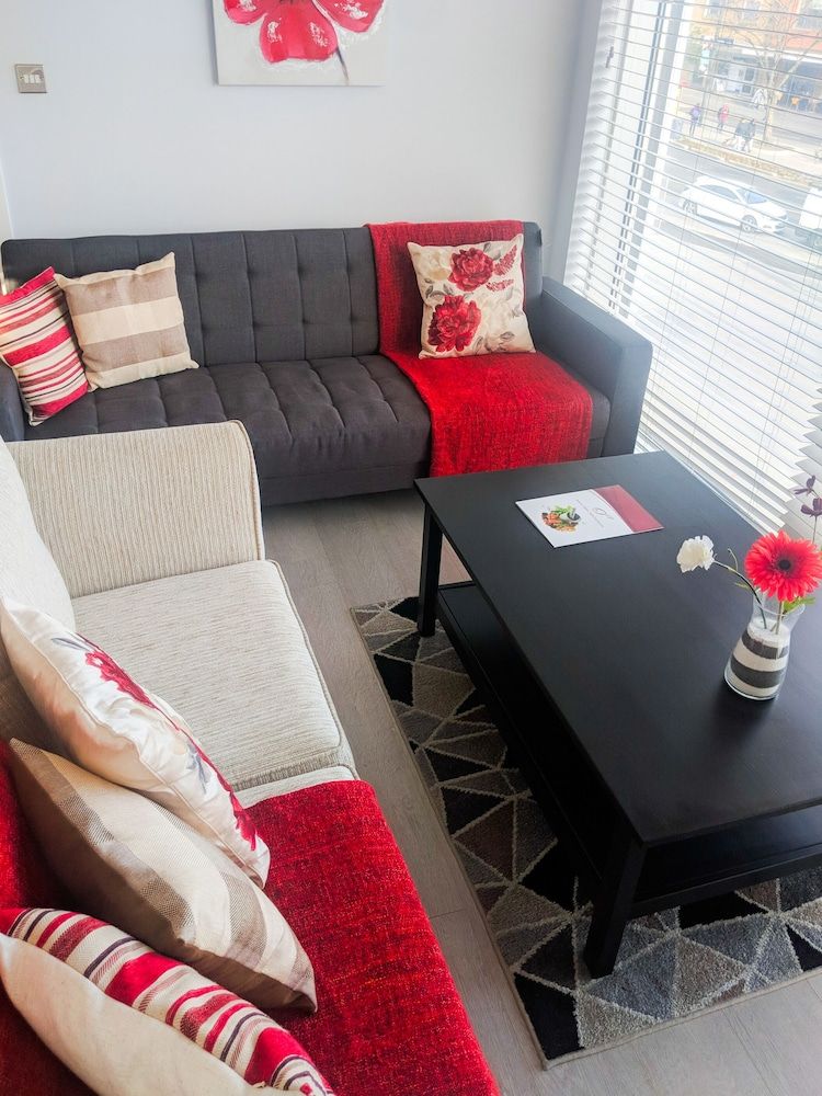 undefined LT Grove Apartment - Stratford 8