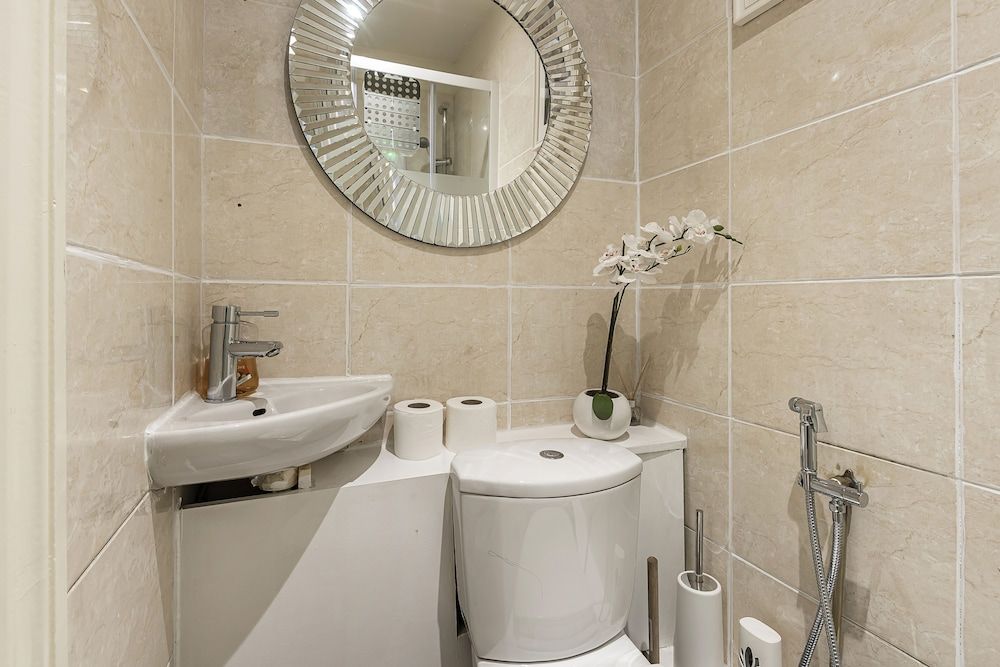 Beautiful Hyde Park Studio Flat Apartment, 1 Queen Bed 11