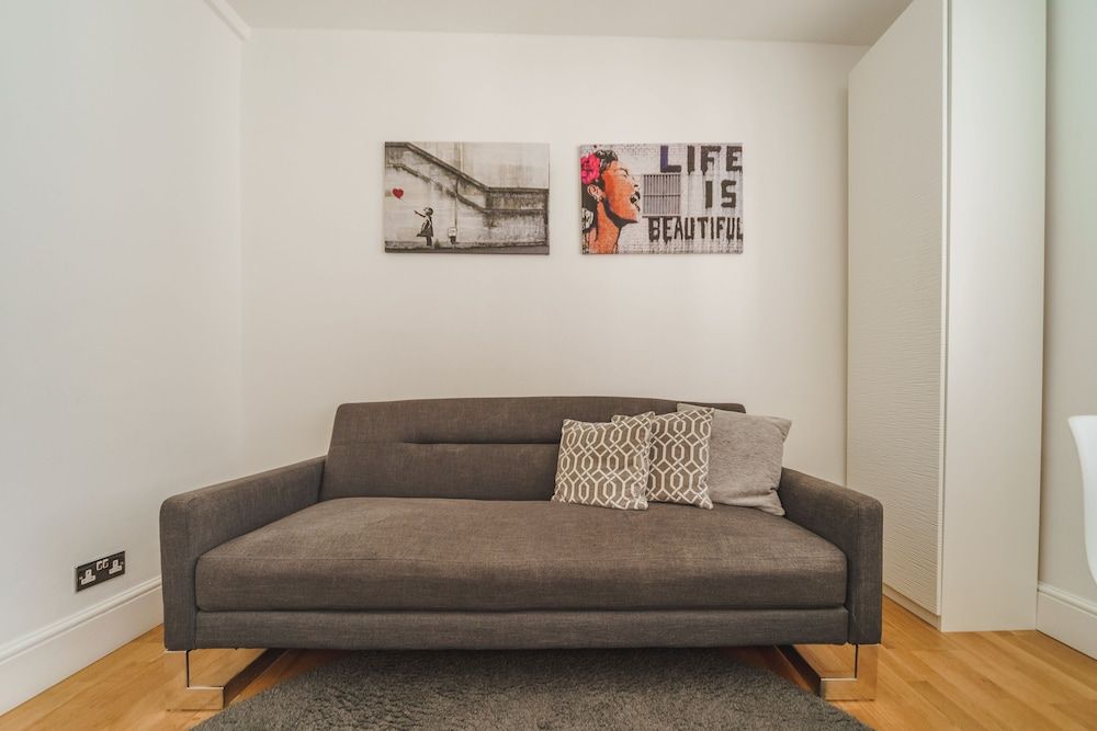 undefined Smart Studio D'Arblay St Berwick Street 8