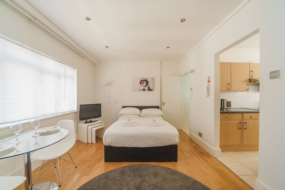 undefined Smart Studio D'Arblay St Berwick Street 5