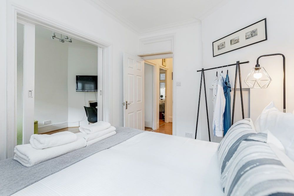 undefined Trendy Covent Garden Apartment 4