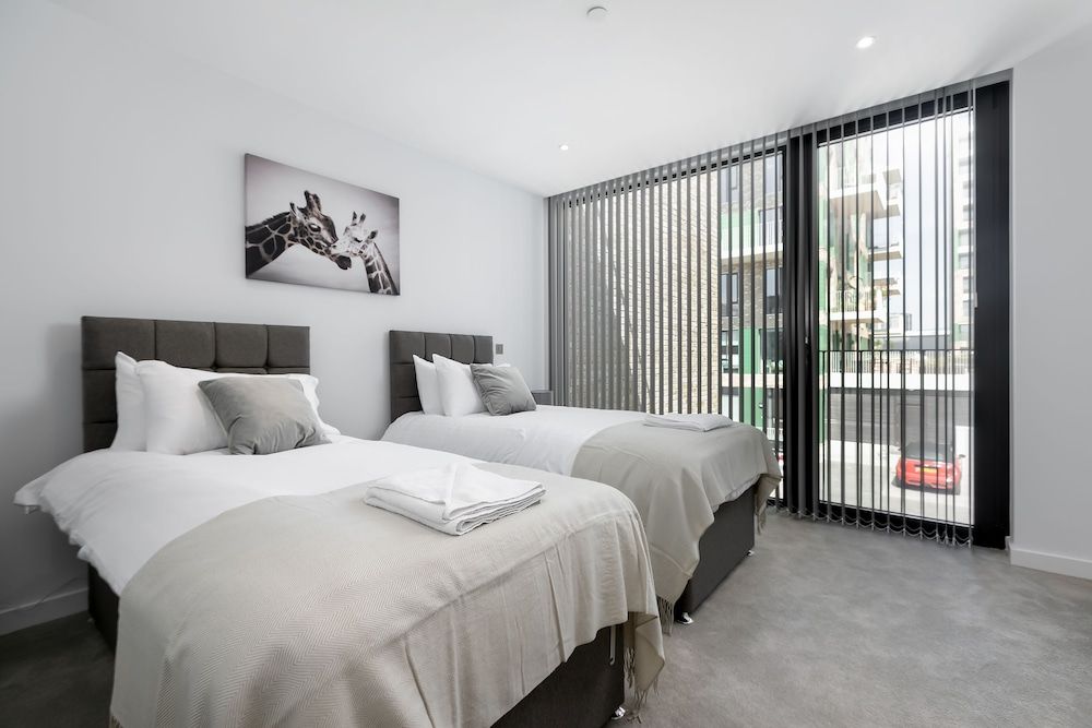 Modern Townhouse Near 02 Arena & Excel