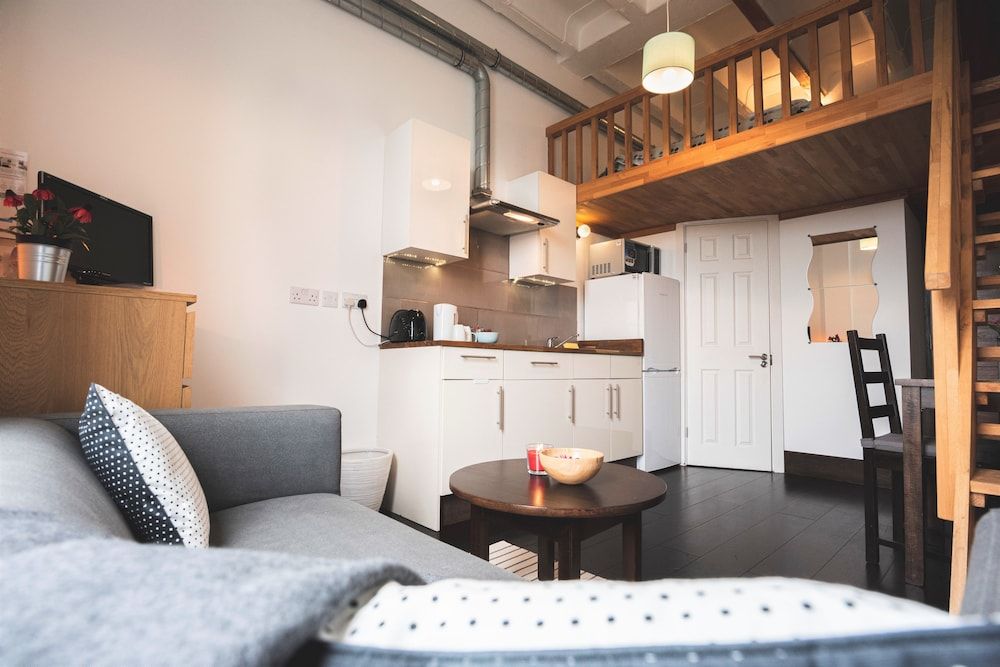 undefined Hanover House 2